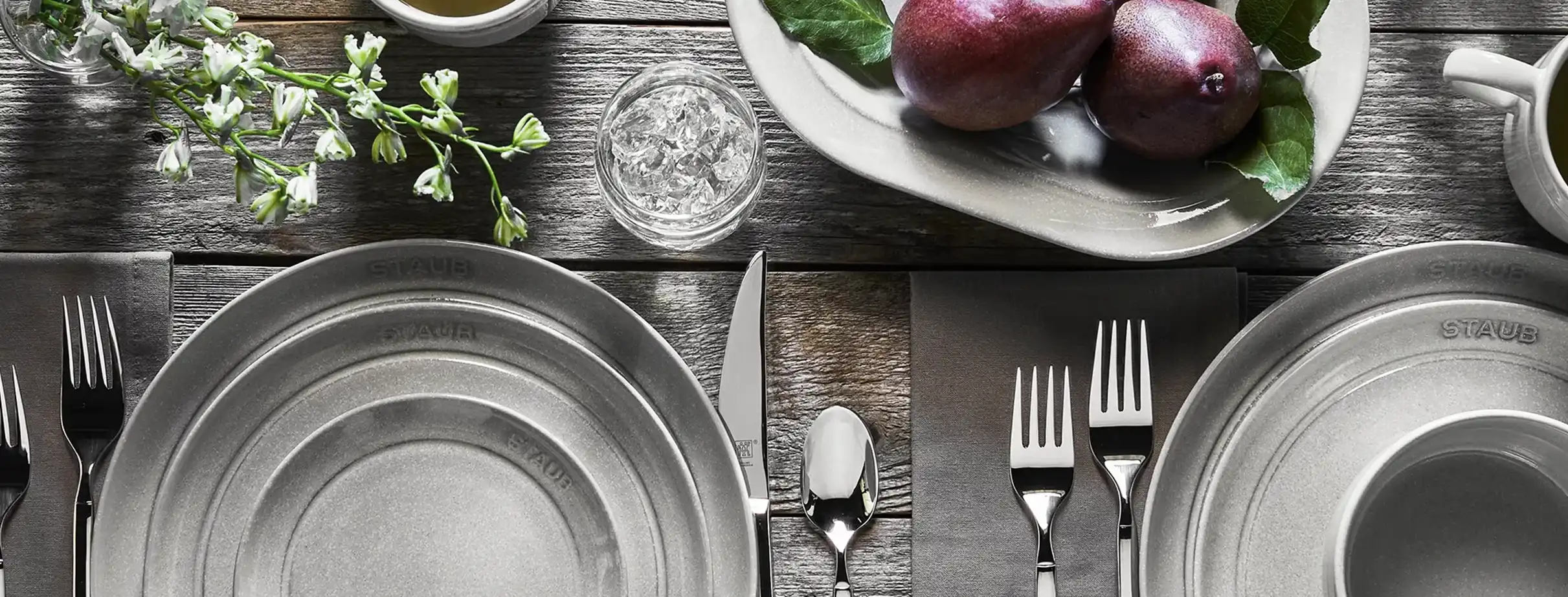 Create a Monochromatic Table Setting for the Holidays