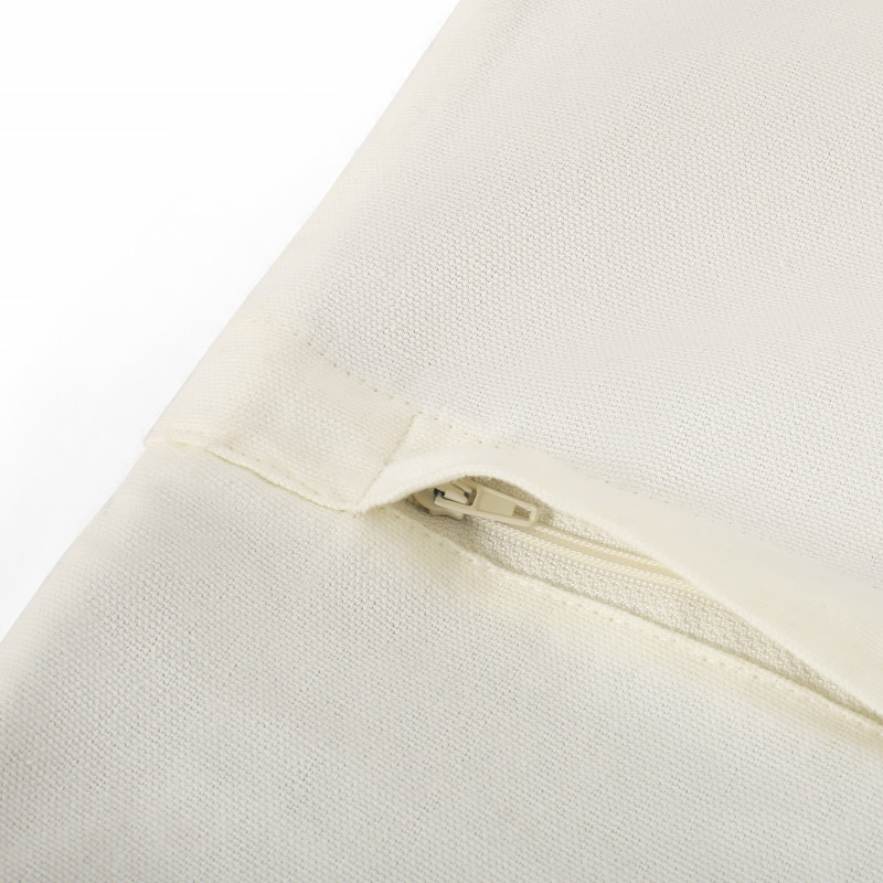 312539 Pillows Detail 3