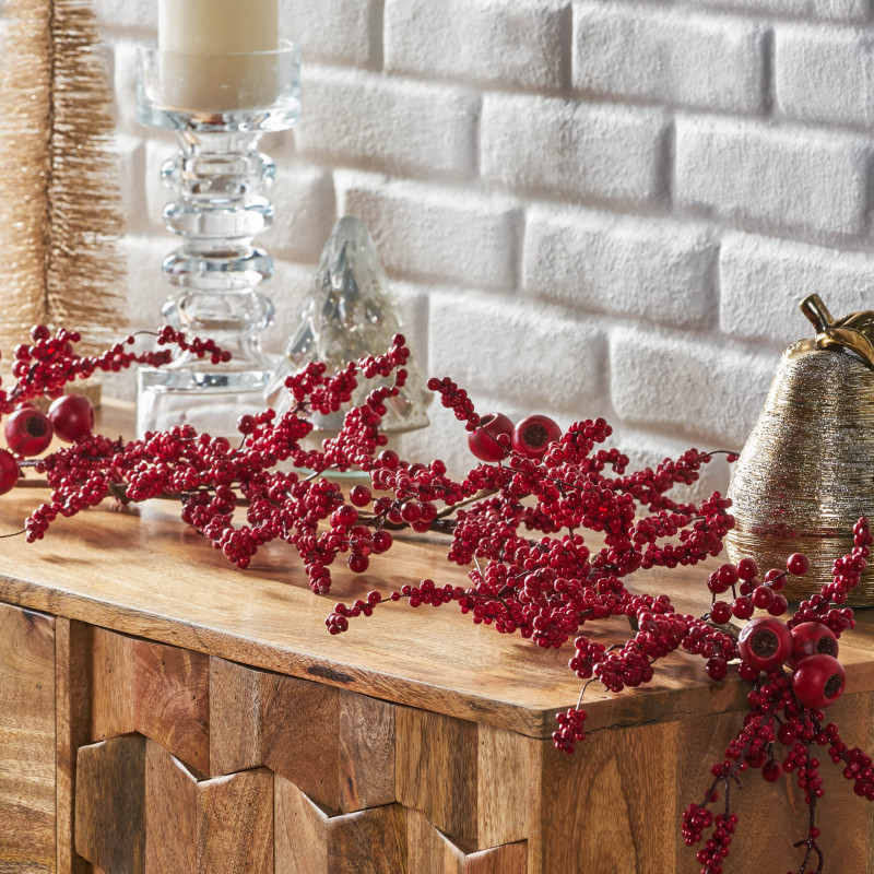 316199 Parandes 4.5-foot Mixed Berry Artificial Garland, Red