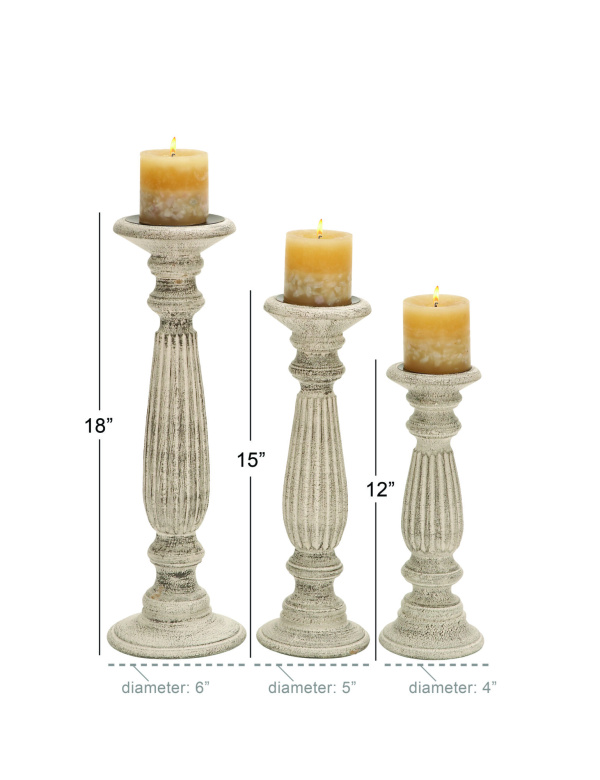 602763 Set Of 3 White Wood Traditional Candle Holder