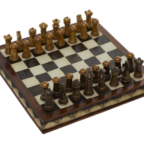 605300 Gold Dark Brown Polystone Traditional Game 4