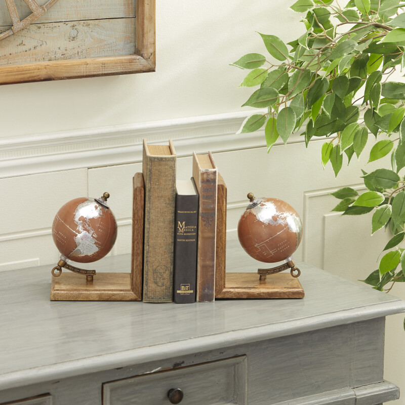 600596 Brown Wood Traditional Bookends, 7" x 6" x 4"