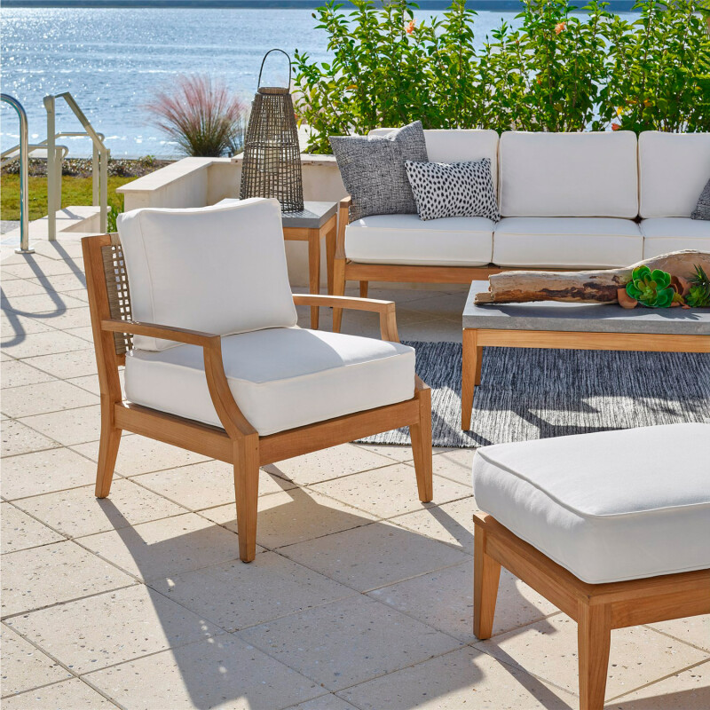 U012836 Natural Teak Coastal Living Outdoor Chesapeake Lounge Chair