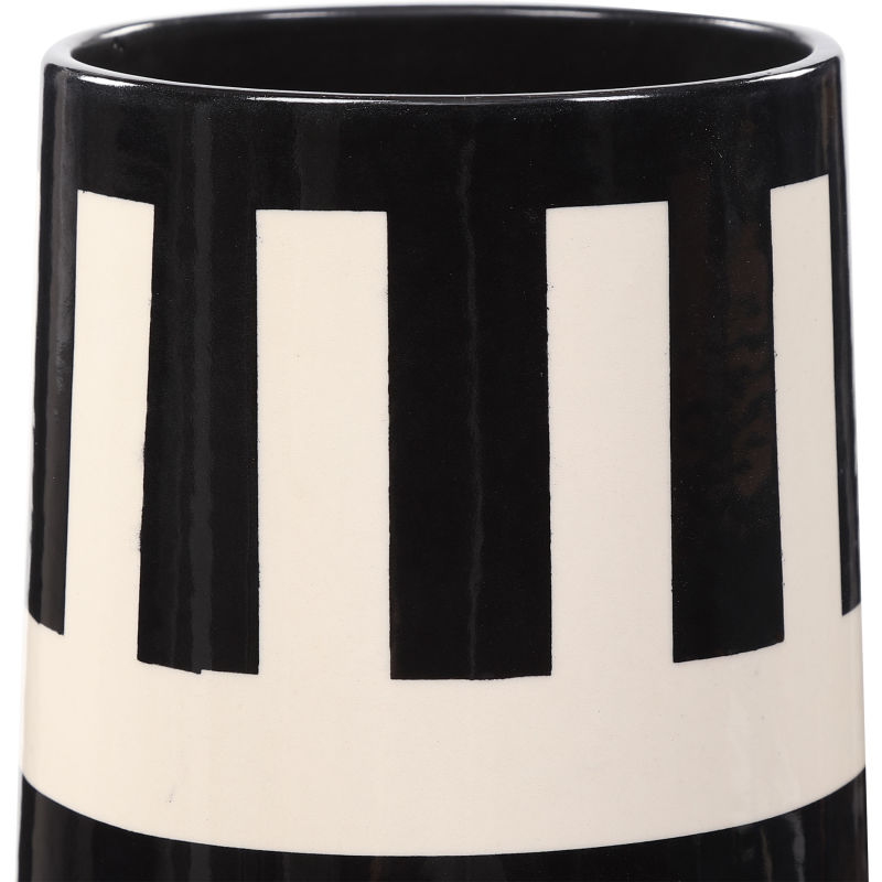 17866 Uttermost Amhara Black and White Vases S/2