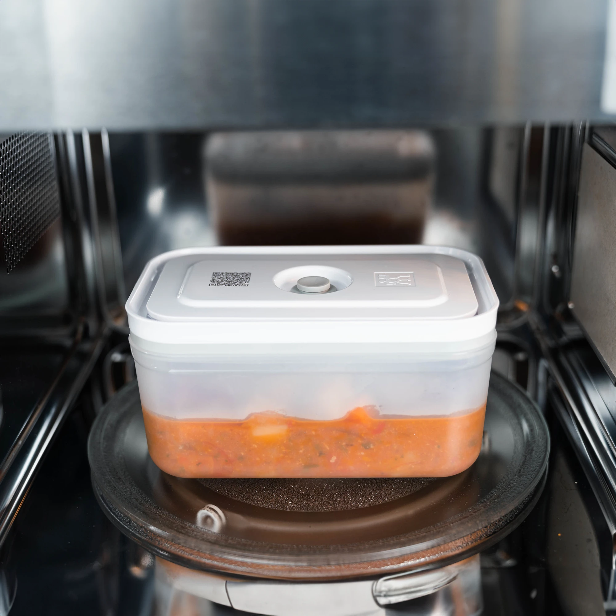 https://www.homethreads.com/files/zwilling/1002499-zwilling-fresh-save-plastic-airtight-food-storage-container-meal-prep-container-small-7.webp