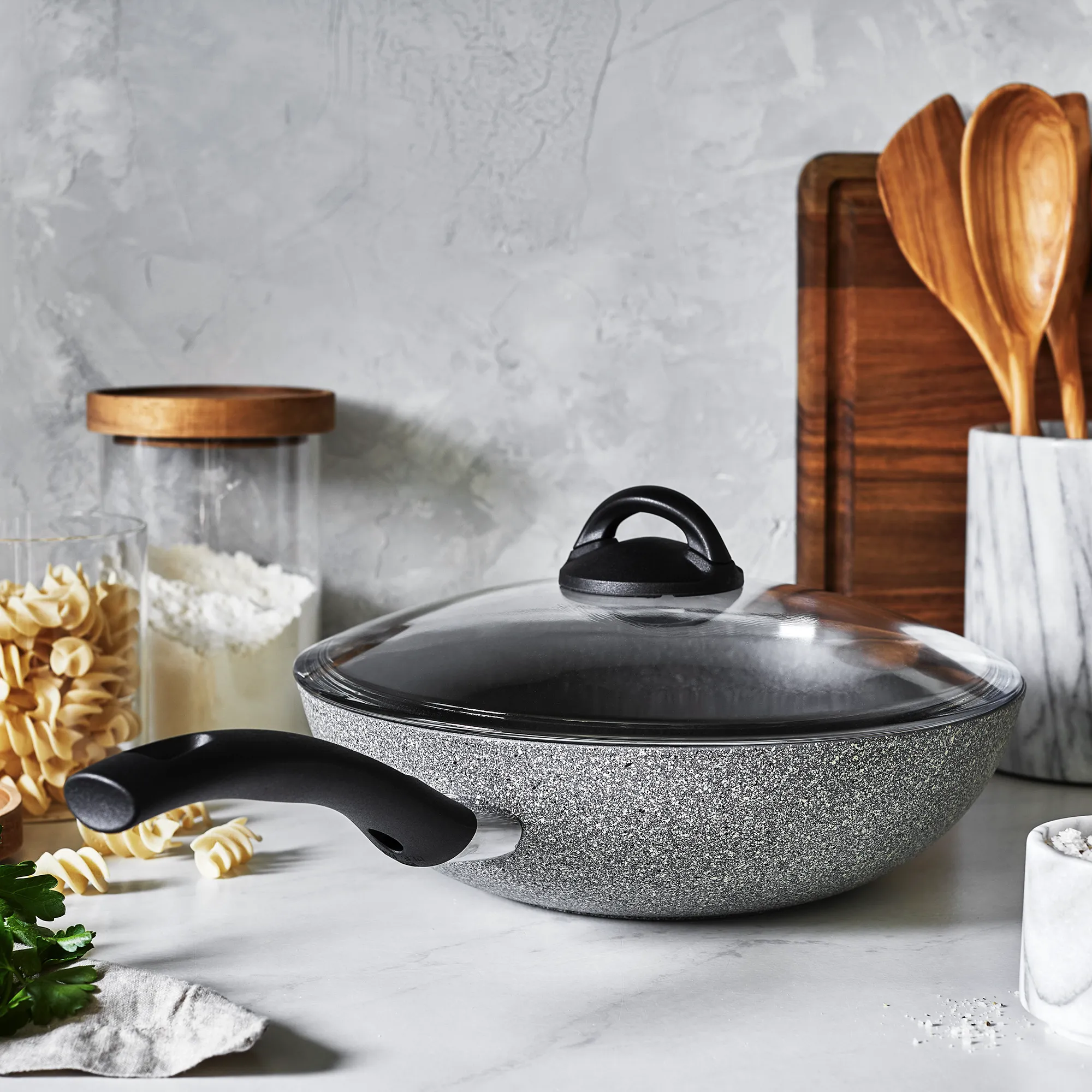 https://www.homethreads.com/files/zwilling/1010560-ballarini-parma-by-henckels-forged-aluminum-11-inch-nonstick-stir-fry-pan-with-lid-made-in-italy-2.webp