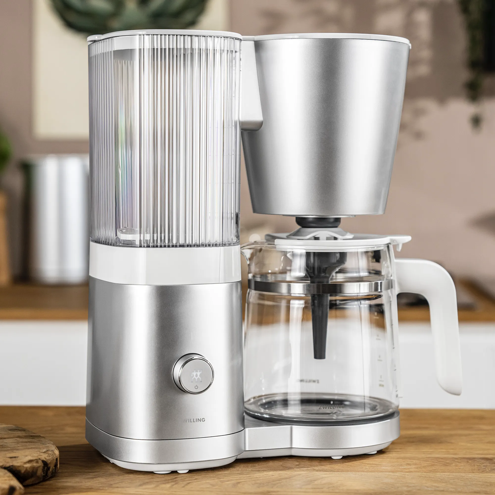 https://www.homethreads.com/files/zwilling/1010587-zwilling-enfinigy-glass-drip-coffee-maker-12-cup-awarded-the-sca-golden-cup-standard-silver-5.webp