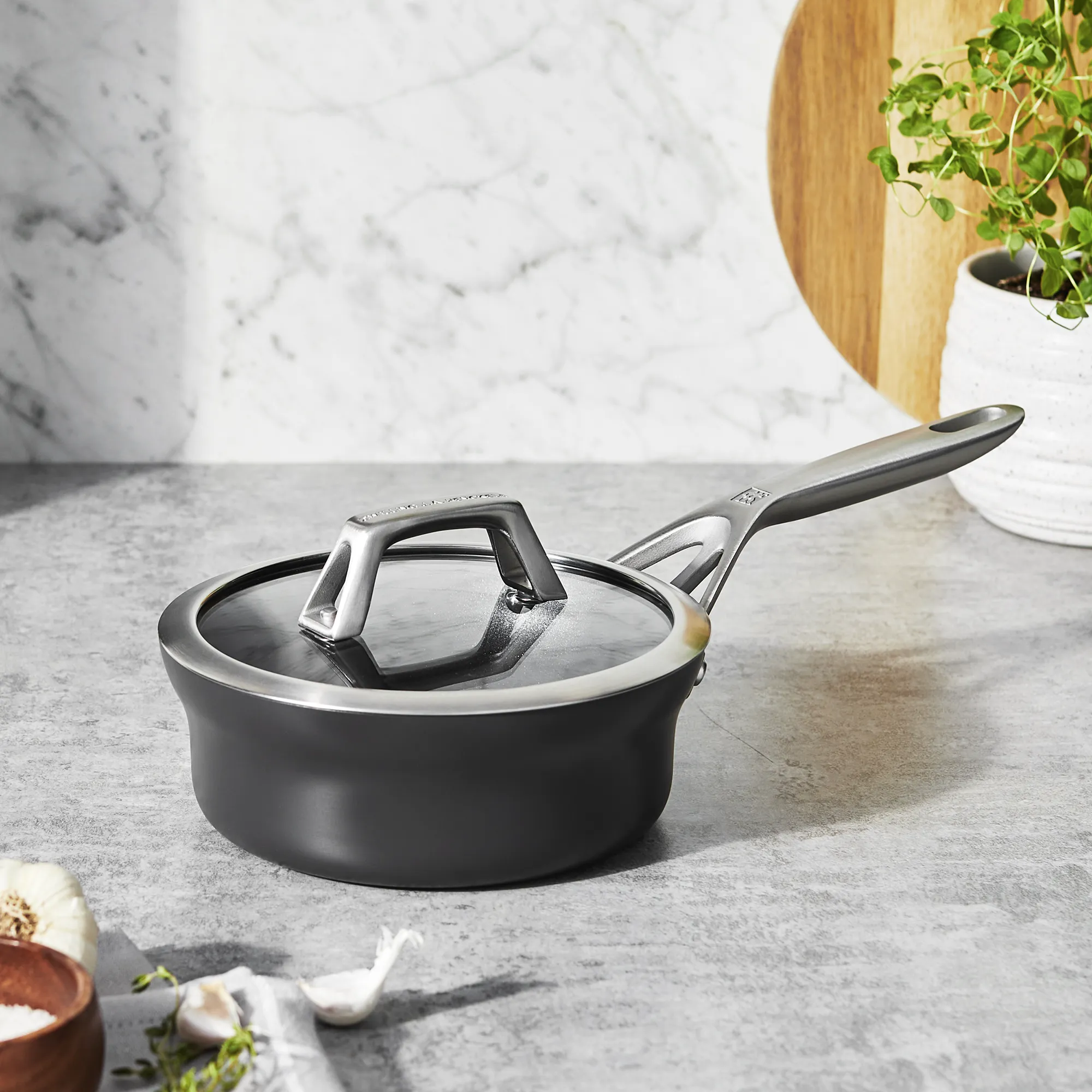 https://www.homethreads.com/files/zwilling/1021534-zwilling-motion-hard-anodized-15-qt-aluminum-nonstick-sauce-pan-with-lid-3.webp