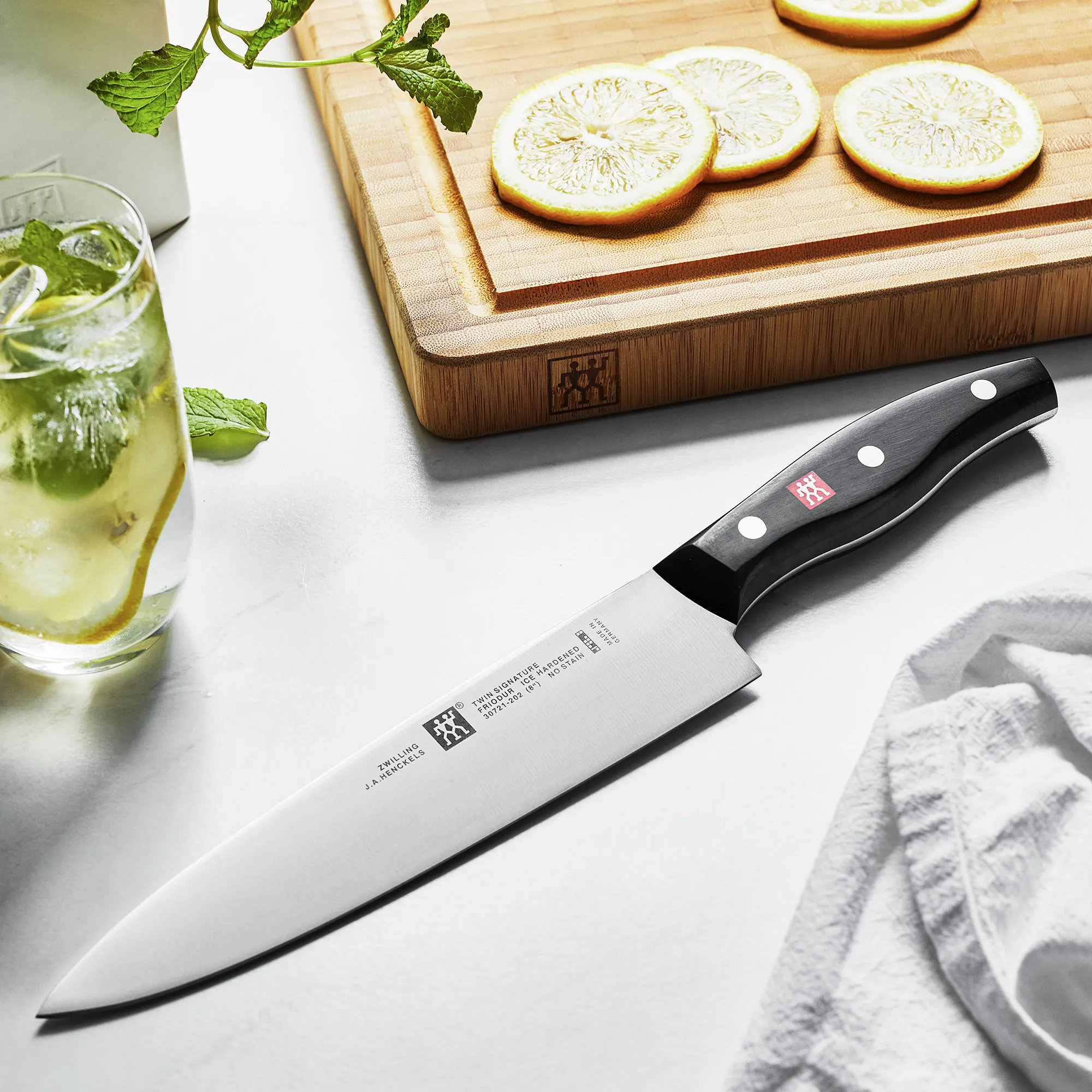 ZWILLING TWIN Signature Chinese Chef Knife, Chinese Cleaver Knife, 7-Inch,  Stainless Steel, Black 