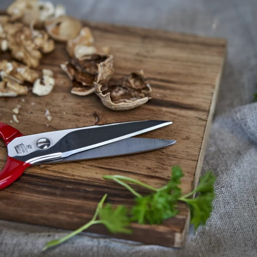https://www.homethreads.com/files/zwilling/thumbs/1005709-zwilling-forged-multi-purpose-kitchen-shears-red-handle-4.webp