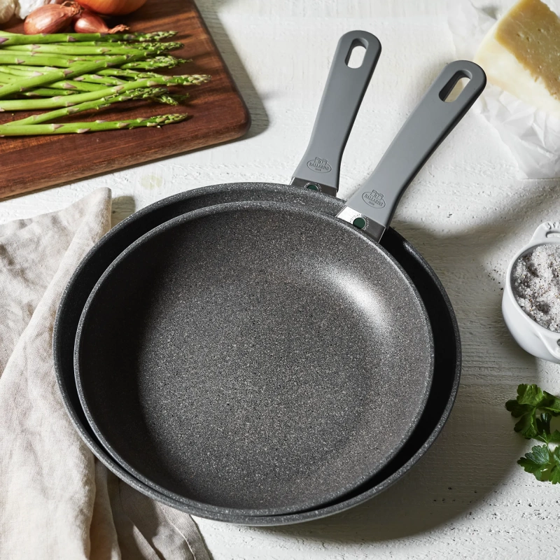 ZWILLING Vitale 2-pc Nonstick Frying Pan Set, Aluminum, Scratch Resistant,  Made in Italy